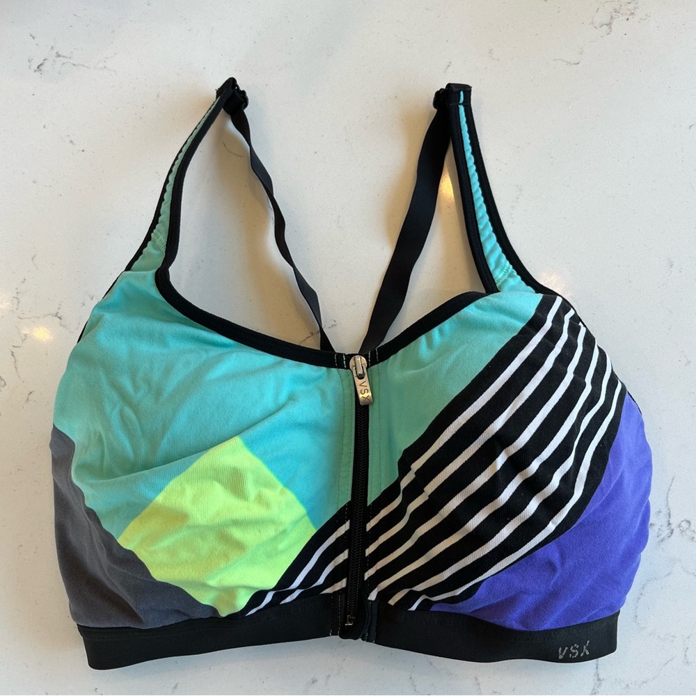 Retro Vintage Victoria’s Secret 34DD Sports Bra for sale ✨✨✨✨